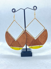 Load image into Gallery viewer, ALAGBEKA Wood Earrings