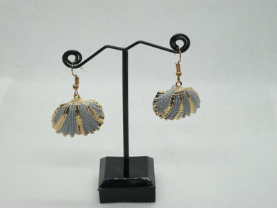 African Scallop Seashell Motif Earrings